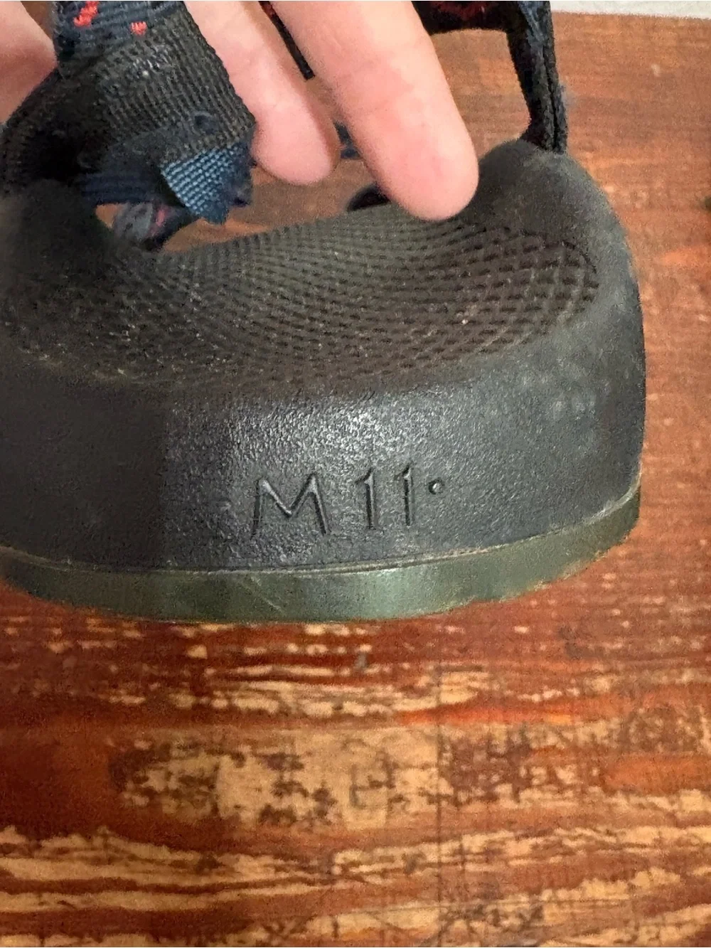 Chaco Men's Navy Blue & Black Sport Sandals size 11, Great condition
